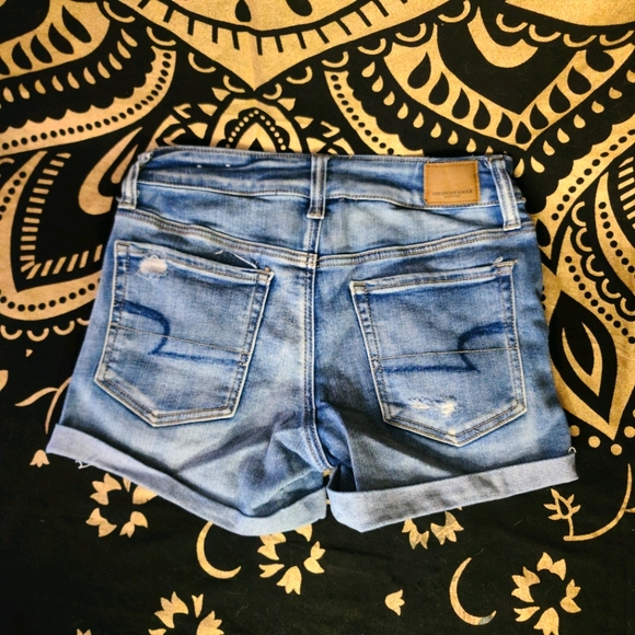 AEO Midi Distressed Jean Shorts - Picture 2 of 5